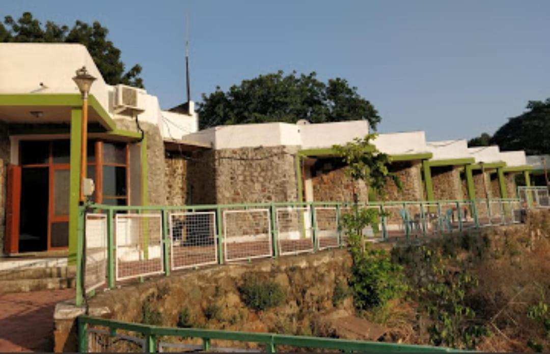 Vamoose Rupmati The Valley Hotel Māndu Dış mekan fotoğraf